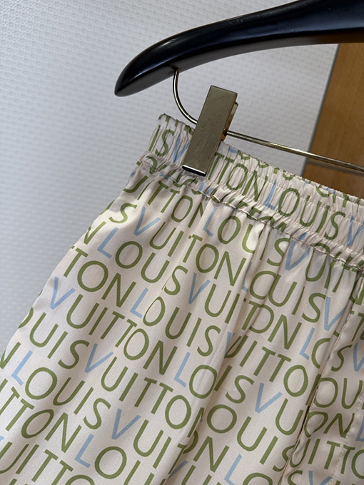 ルイヴィトン レタープリントのカジュアルショートパンツ