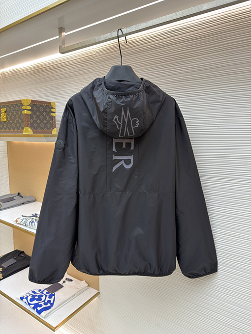 モンクレールスーパーコピー Moncler 反射ロゴフード付きジャケット