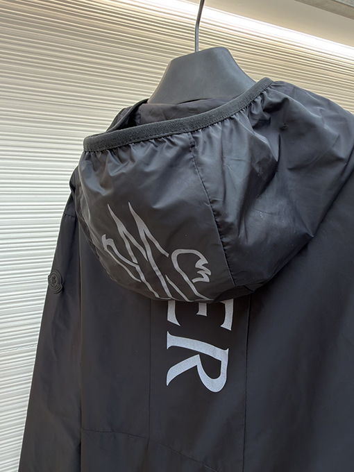 モンクレールスーパーコピー Moncler 反射ロゴフード付きジャケット