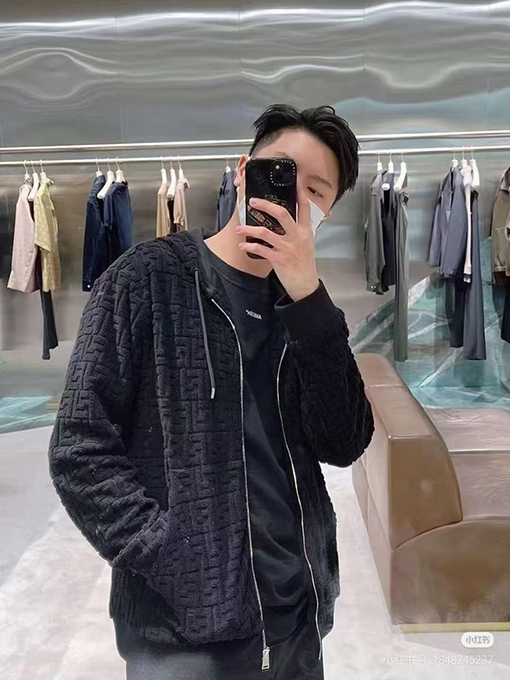 フェンディ ダブルFロゴエンボススウェットシャツ