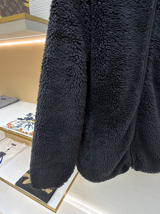 ディオールコピー Descente スキージャケット