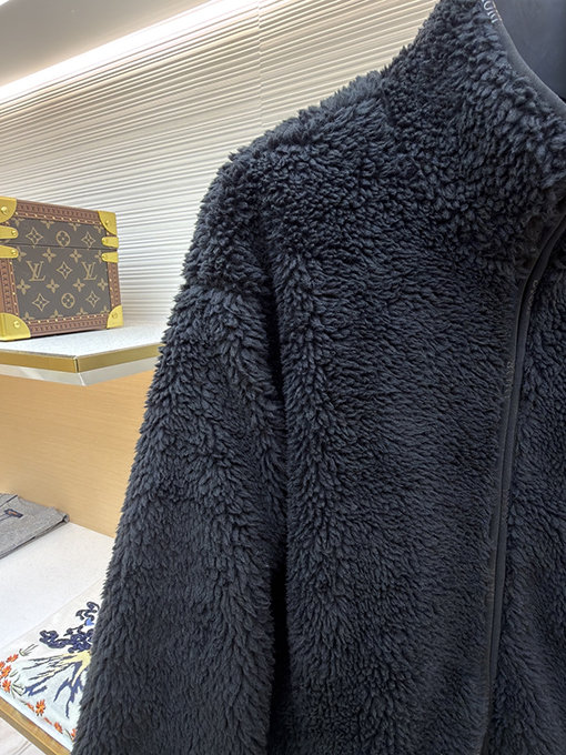 ディオールコピー Descente スキージャケット