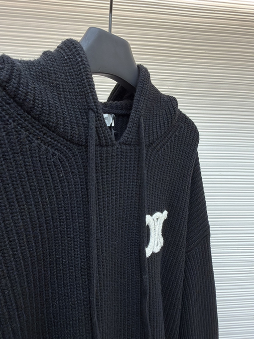 セリーヌ 刺繍ロゴニットパーカー