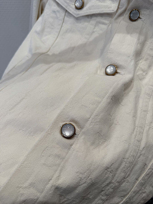 ルイヴィトン 全面エンボスのデニムジャケット