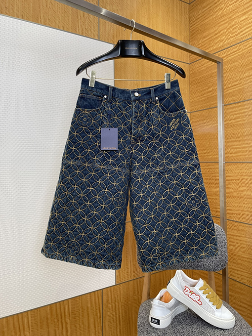 ルイヴィトン ジャカード刺繍のデニムジャケットとカプリパンツのセット