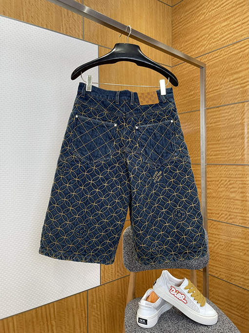 ルイヴィトン ジャカード刺繍のデニムジャケットとカプリパンツのセット