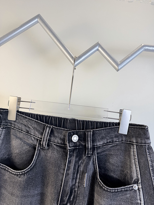 バーバリー ゆったりとしたワイドレッグストレートジーンズ