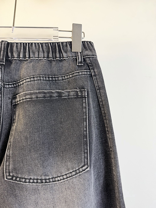 バーバリー ゆったりとしたワイドレッグストレートジーンズ