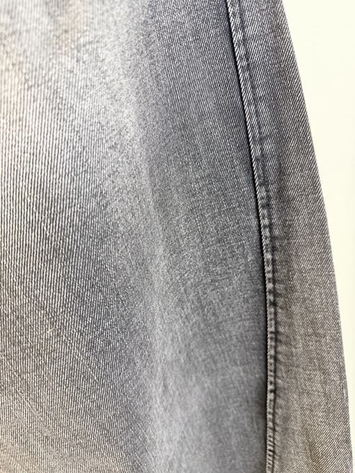 バーバリー ゆったりとしたワイドレッグストレートジーンズ