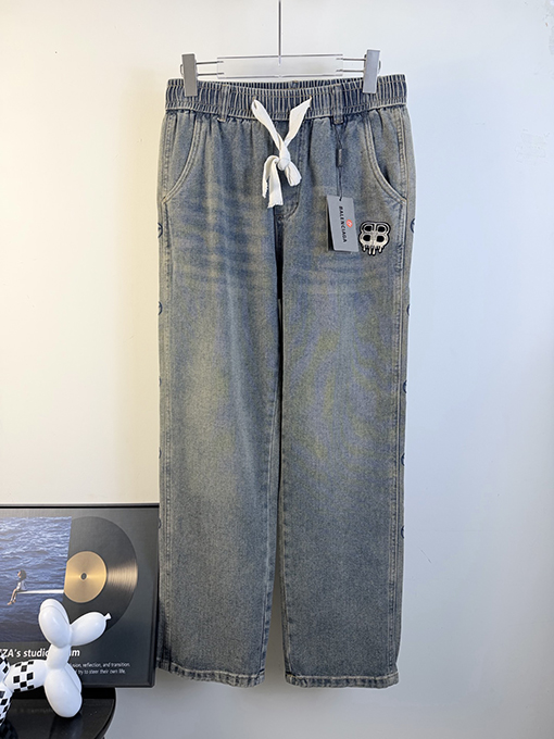 バレンシアガコピー 新モデルゆったりとしたワイドレッグストレートジーンズ