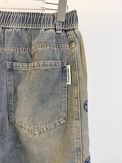 バレンシアガコピー 新モデルゆったりとしたワイドレッグストレートジーンズ