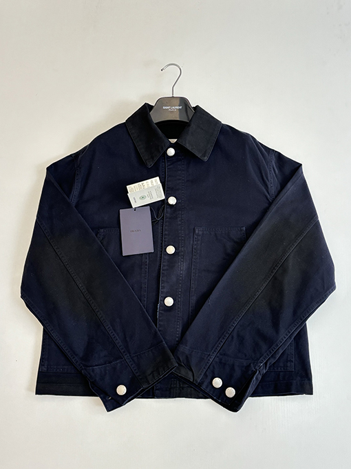 プラダ ワックスのトライアングルロゴラペルジャケット