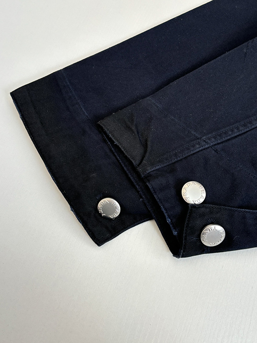 プラダ ワックスのトライアングルロゴラペルジャケット