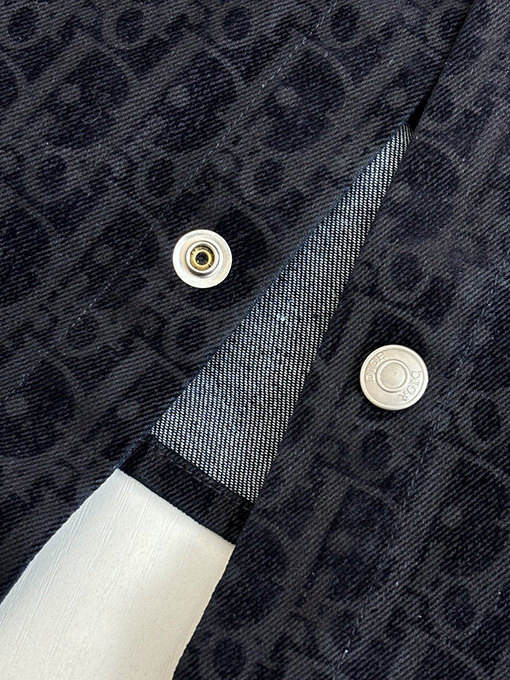 ディオールスーパーコピー Oblique 全体にフロックをした長袖デニムシャツ