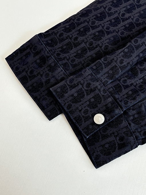 ディオールスーパーコピー Oblique 全体にフロックをした長袖デニムシャツ