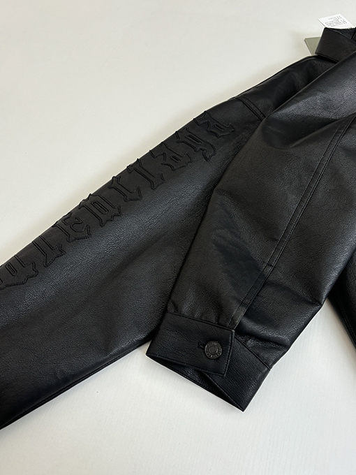 バレンシアガ Balenciaga 刺繍入りレザースリーブ付きシングルブレストレザージャケット