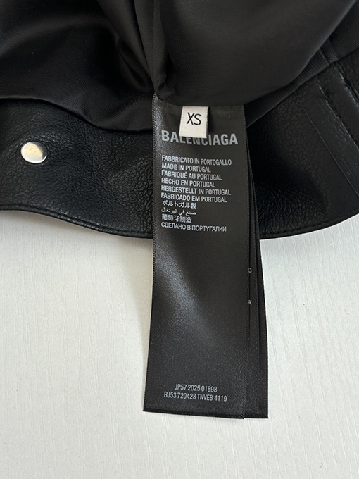 バレンシアガ Balenciaga 刺繍入りレザースリーブ付きシングルブレストレザージャケット