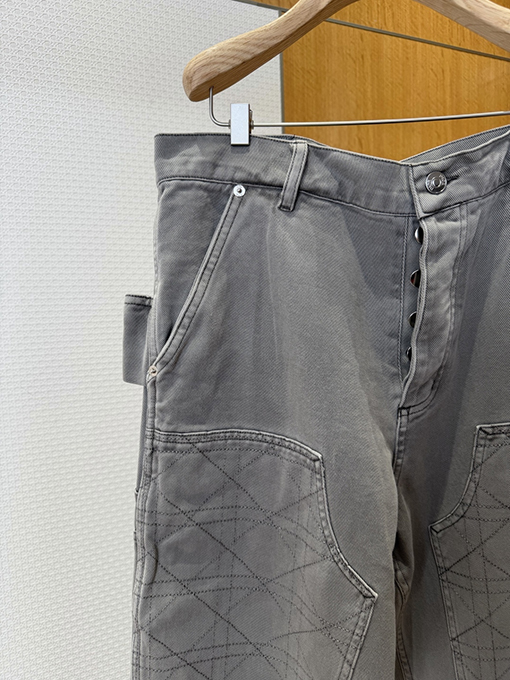 ディオール ダイヤモンド柄のワークパンツ