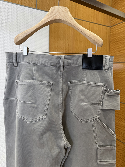 ディオール ダイヤモンド柄のワークパンツ