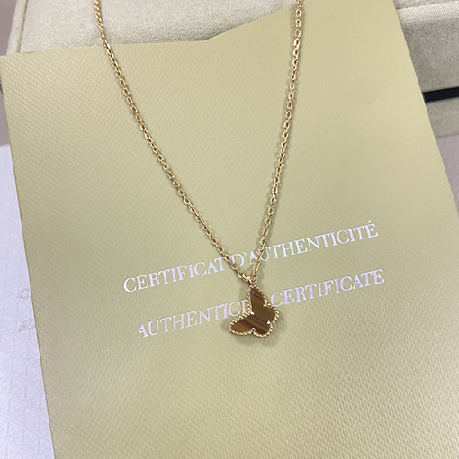 ヴァン クリーフ＆アーペルコピー タイガーストライプストーンバタフライネックレス