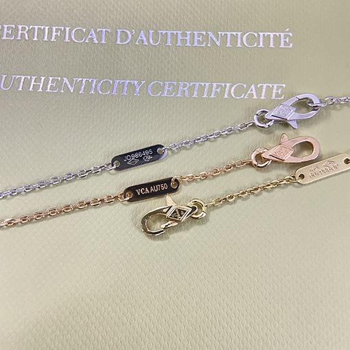 ヴァン クリーフ＆アーペルコピー タイガーストライプストーンバタフライネックレス