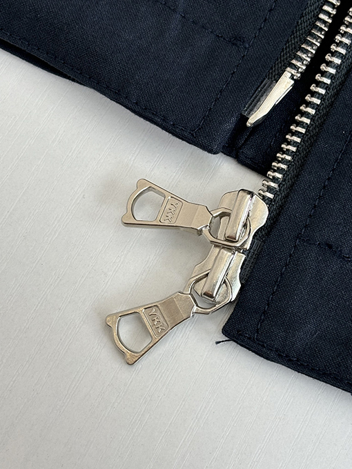 エルメス 外側ステッチ刺繍ジッパージャケット