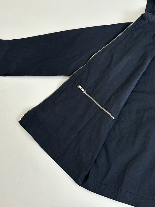 エルメス 外側ステッチ刺繍ジッパージャケット