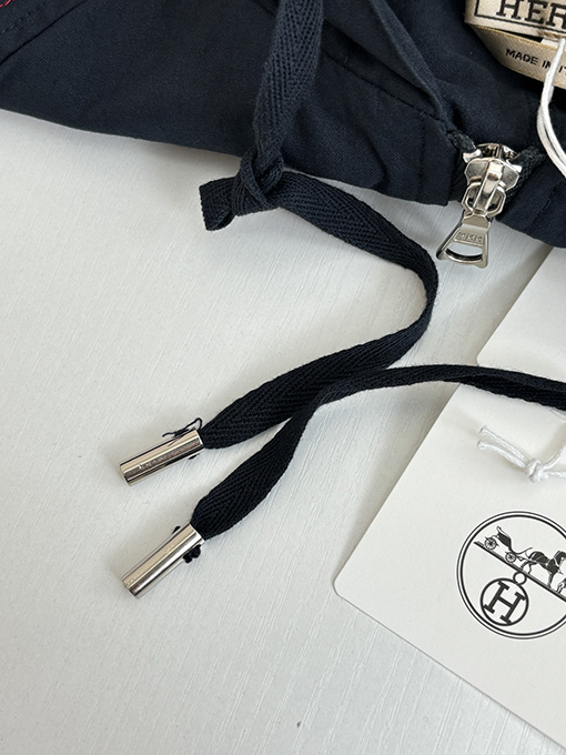 エルメス 外側ステッチ刺繍ジッパージャケット