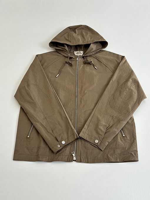 エルメス 外側ステッチ刺繍ジッパージャケット