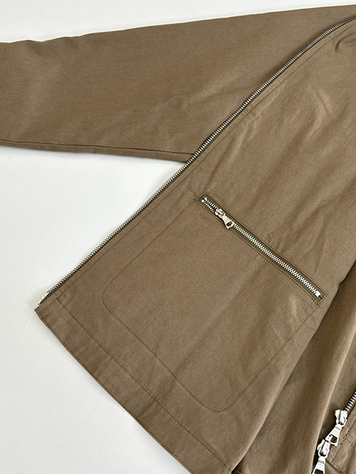 エルメス 外側ステッチ刺繍ジッパージャケット