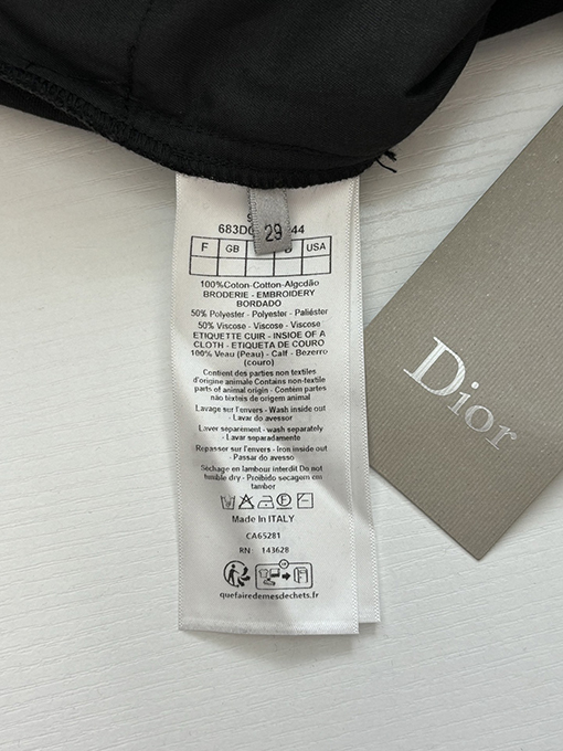 ディオール 四つ葉の刺繍入りコットンジーンズ