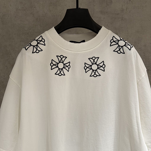 クロムハーツ 新モデルクラシック刺繍の半袖Tシャツ