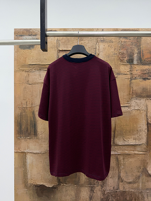 プラダ 新モデルストライプ半袖Tシャツ