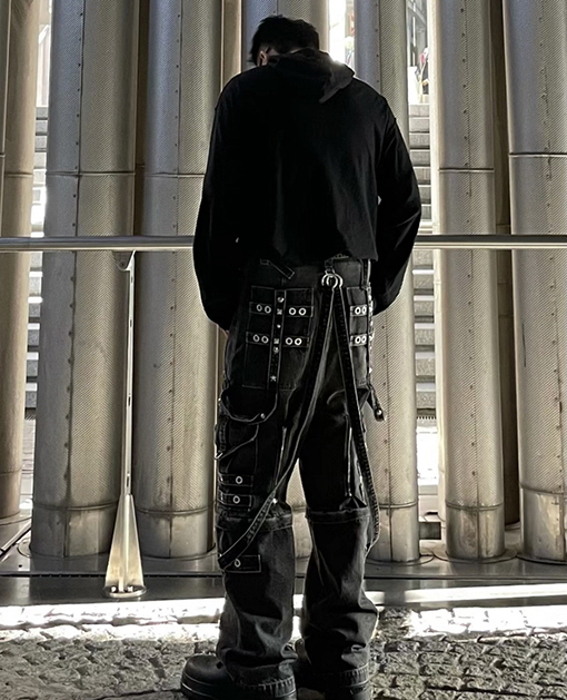 バレンシアガスーパーコピー 取り外し可能な頑丈なリベットリボンのワイドレッグ