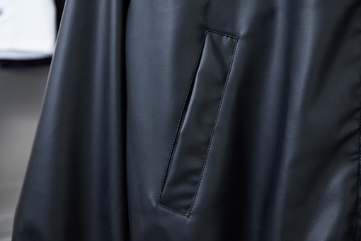 バレンシアガ ランウェイスタイルの 3B 刺繍レザージャケット