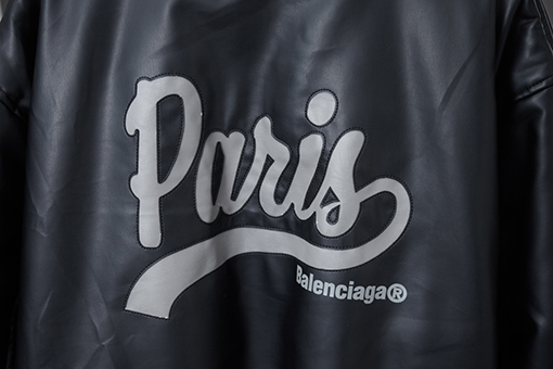 バレンシアガ 文字アップリケ刺繍りベースボールフライトレザージャケット