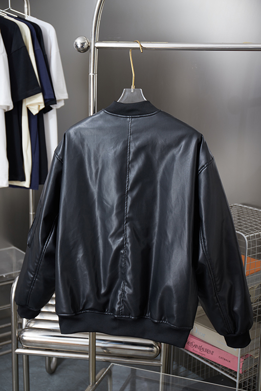 バレンシアガ ランボルギーニとのジョイントブランド刺繍りベースボールフライトジャケット