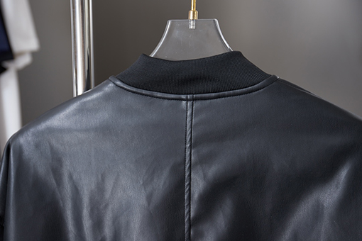 バレンシアガ ランボルギーニとのジョイントブランド刺繍りベースボールフライトジャケット