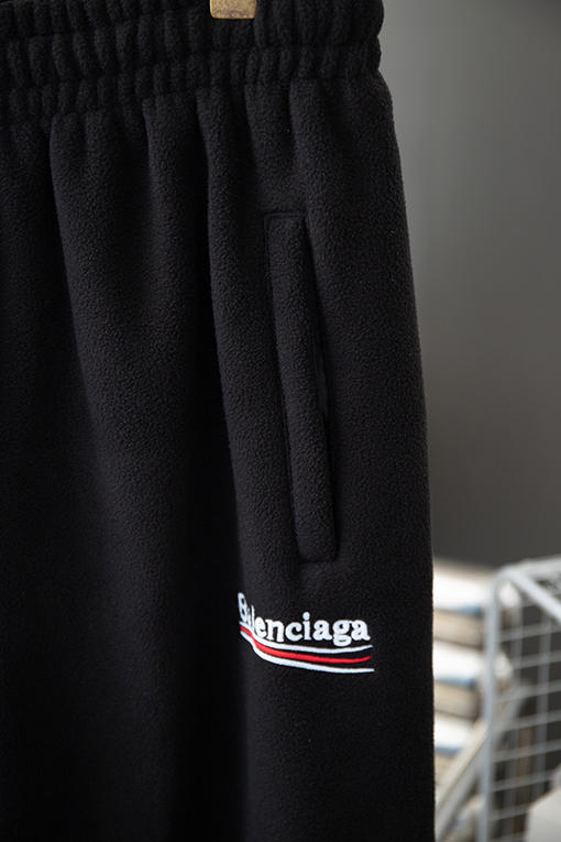 バレンシアガコピー Balenciaga コーラ刺繍フリースカジュアルパンツ