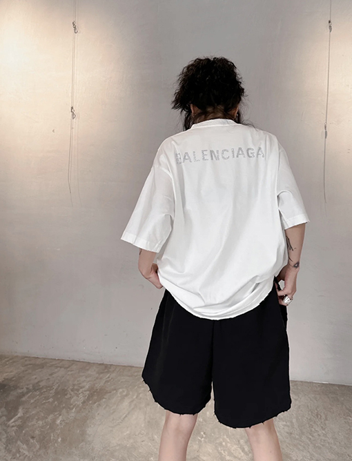 バレンシアガ Balenciaga フロントバックレターラインストーンウォッシュ半袖Tシャツ