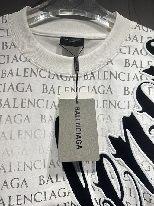 バレンシアガスーパーコピー Balenciaga 全面ロゴプリント半袖Tシャツ