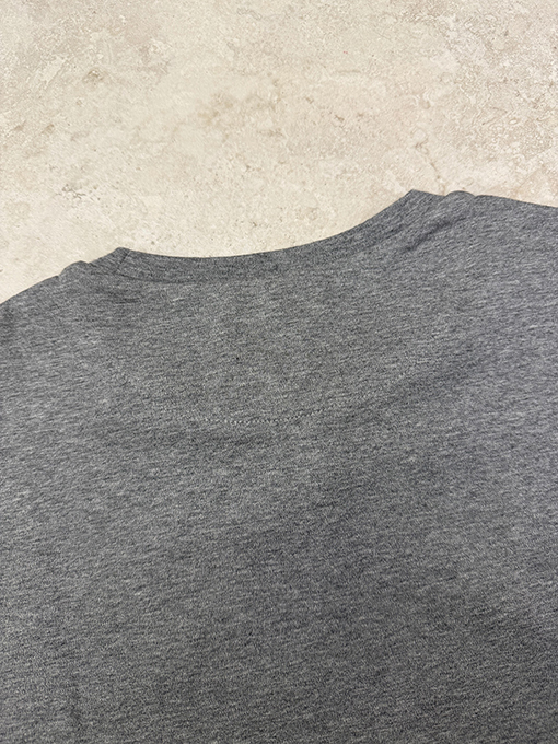 プラダ アイアントライアングルロゴ 半袖Tシャツ