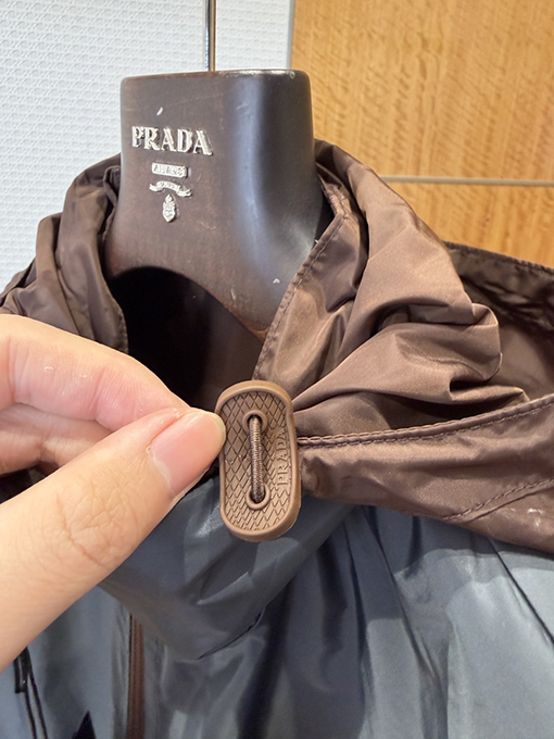 プラダ 両面リバーシブル トライアングル ロゴ フード付きジャケット