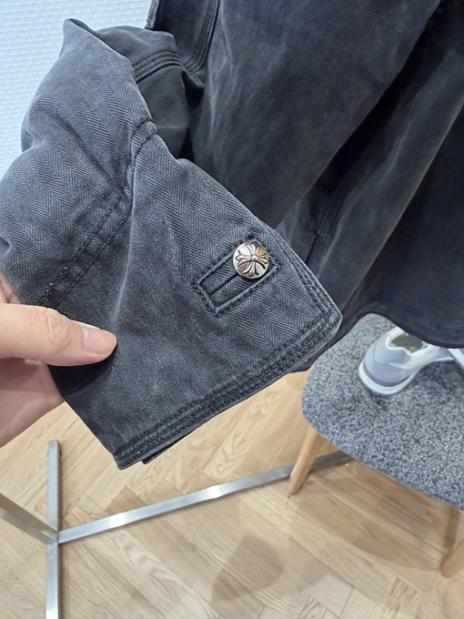 クロムハーツコピー クロス柄メタルタグ付きダメージデニムシャツジャケット