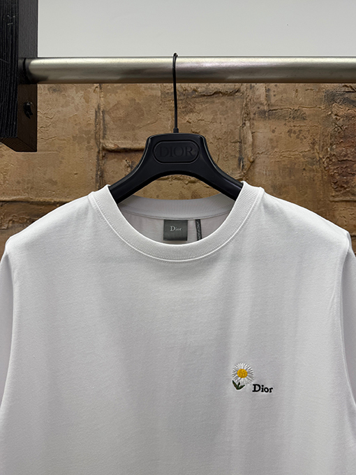 ディオールスーパーコピー DIOR デイジー刺繍半袖Tシャツ