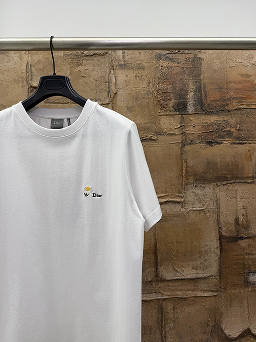 ディオールスーパーコピー DIOR デイジー刺繍半袖Tシャツ
