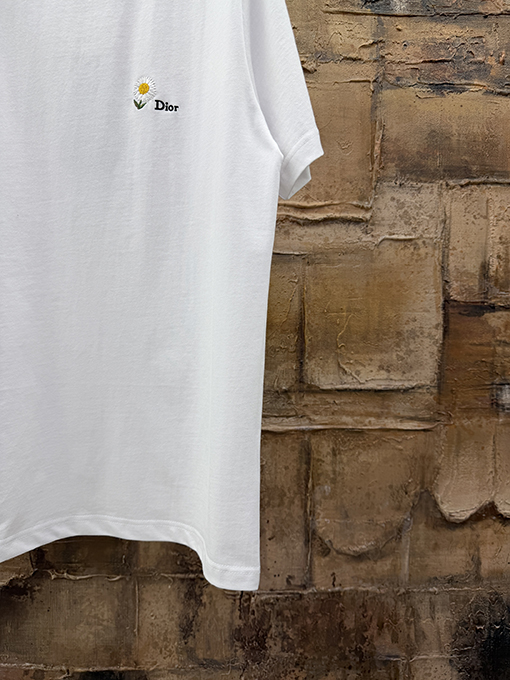 ディオールスーパーコピー DIOR デイジー刺繍半袖Tシャツ