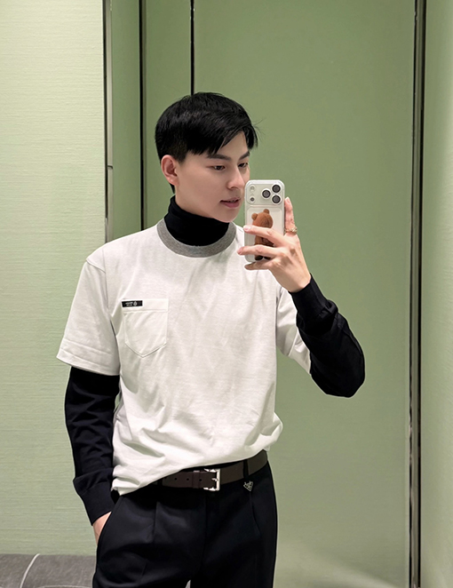 プラダスーパーコピー 両面二重構造のリバーシブル半袖Tシャツ