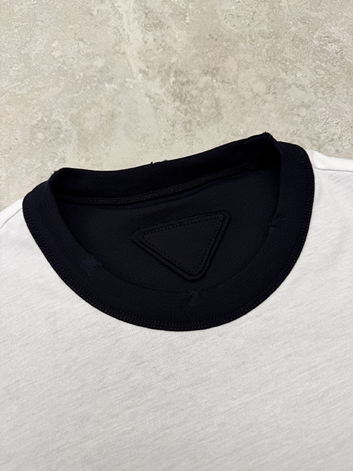 プラダスーパーコピー 両面二重構造のリバーシブル半袖Tシャツ