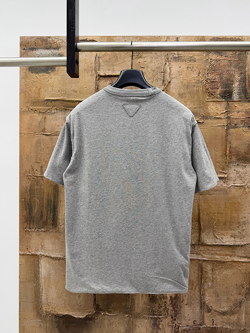 プラダスーパーコピー 両面二重構造のリバーシブル半袖Tシャツ